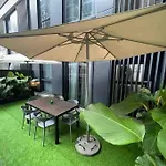 New Arcoris Mont Kiara 8 pax 2 BR -Garden-