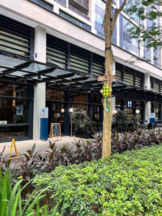 New Arcoris Mont Kiara Huge Balcony For 8 Pax 2 Bedroom -garden- Apartemen Kuala Lumpur