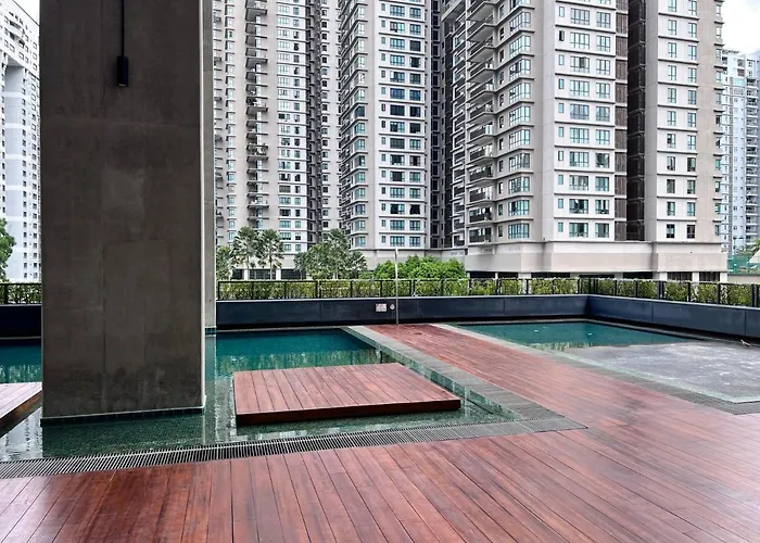 New Arcoris Mont Kiara Huge Balcony For 8 Pax 2 Bedroom -Garden-