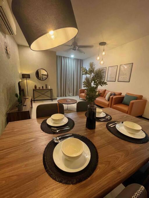 New Arcoris Mont Kiara Huge Balcony For 8 Pax 2 Bedroom -garden- *