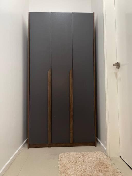 New Arcoris Mont Kiara Huge Balcony For 8 Pax 2 Bedroom -garden-